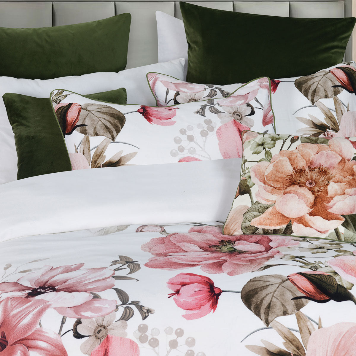Queen White Floral Cotton Sateen Quilt Cover Set – Premium Designer Bedding, Soft & Elegant