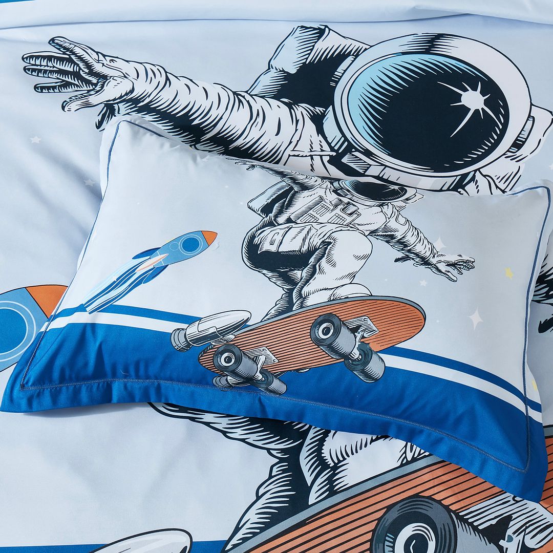 Astronaut on Skateboard Quilt Cover Set King Single – Space Adventure Bedding for Kids