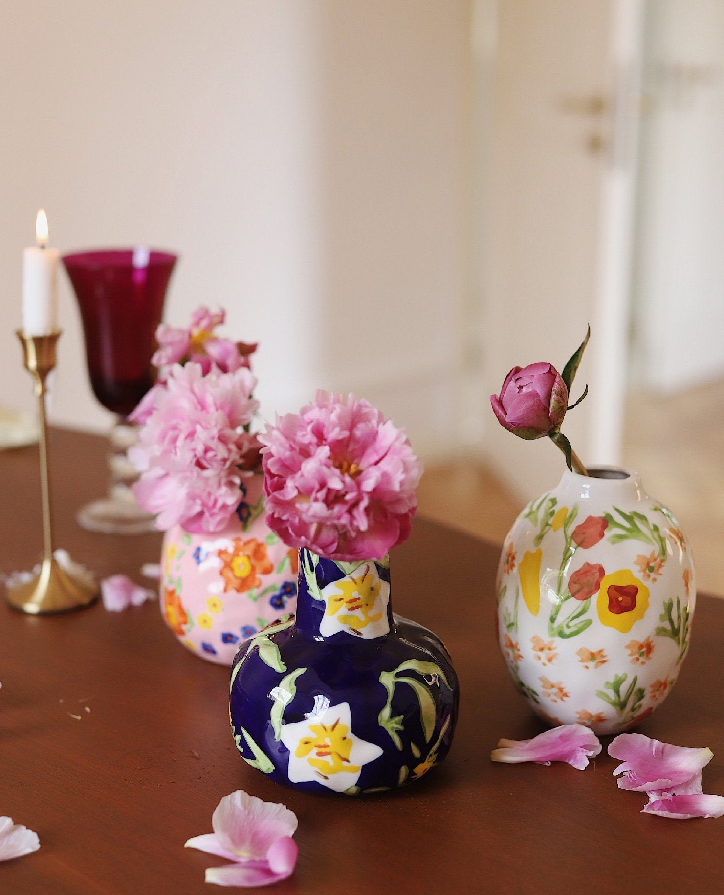 Luxury Hand-Painted Ceramic Flower Vase – Artisan Home Décor & Elegant Floral Display