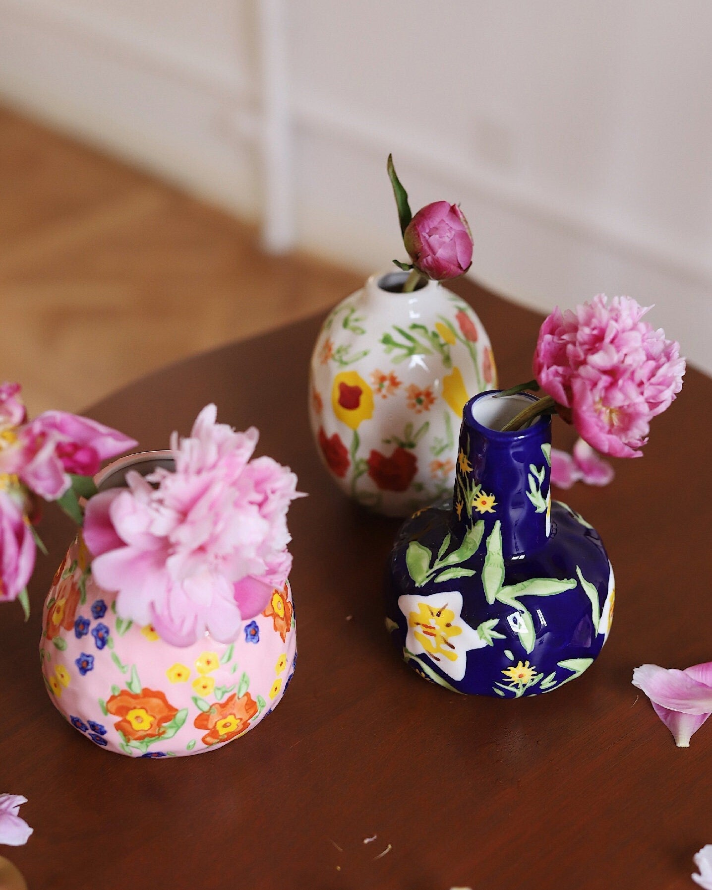 Luxury Hand-Painted Ceramic Flower Vase – Artisan Home Décor & Elegant Floral Display