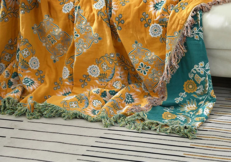 Bohemian Vintage Cotton Tassel Throw – Stylish & Cozy Accent for Couch or Bed
