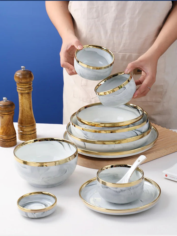 Luxury Blue & White Dinnerware Sets with Double-Sided Gilt Rims – Timeless Elegance