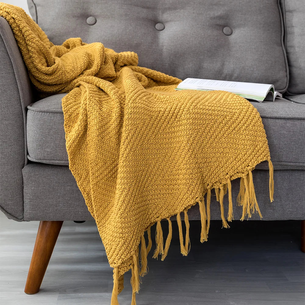 Vintage Charm Knitted Throw – Spring & Autumn Comfort