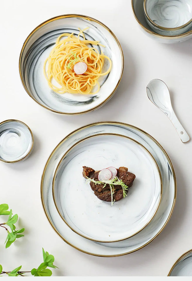 Luxury Blue & White Dinnerware Sets with Double-Sided Gilt Rims – Timeless Elegance