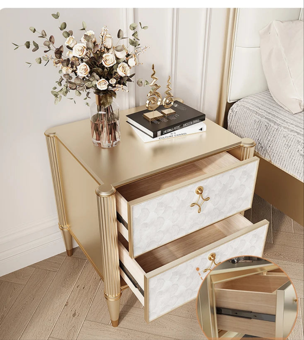 Hollywood Regency Art Deco Revival-nagtafeltjie – Luukse satynlakafwerking met goue lintstrikhandvatsels