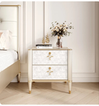 Hollywood Regency Art Deco Revival-nagtafeltjie – Luukse satynlakafwerking met goue lintstrikhandvatsels