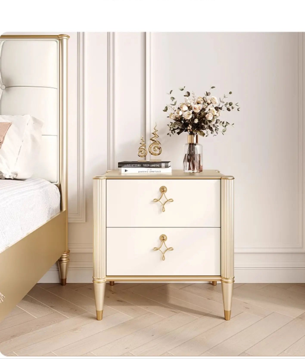 Hollywood Regency Art Deco Revival-nagtafeltjie – Luukse satynlakafwerking met goue lintstrikhandvatsels