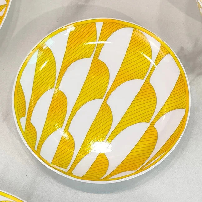 Elegant Bone China Dinnerware Set in Diamond Pattern – Sunshine Yellow