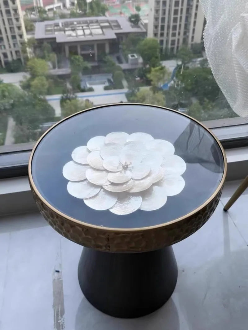 Uitstekende Luukse Art Deco Boho Koffietafel – Handgemaakte Natuurlike Skulp Inlegsel met Smeeyster Geometriese Basis &amp; Glasblad
