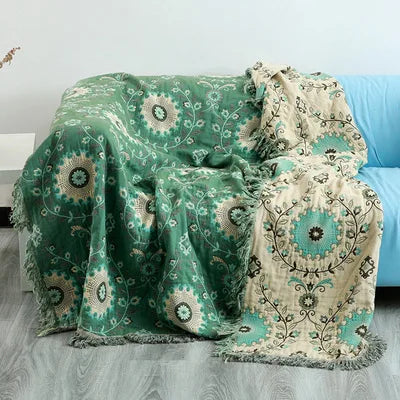 Bohemian Vintage Cotton Tassel Throw – Stylish & Cozy Accent for Couch or Bed