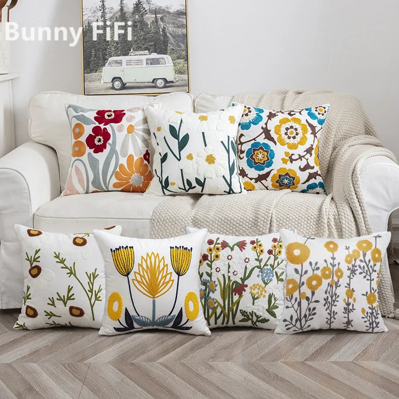 Vintage Florals with a Fresh Pop of Colour 45x45cm