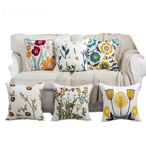 Vintage Florals with a Fresh Pop of Colour 45x45cm