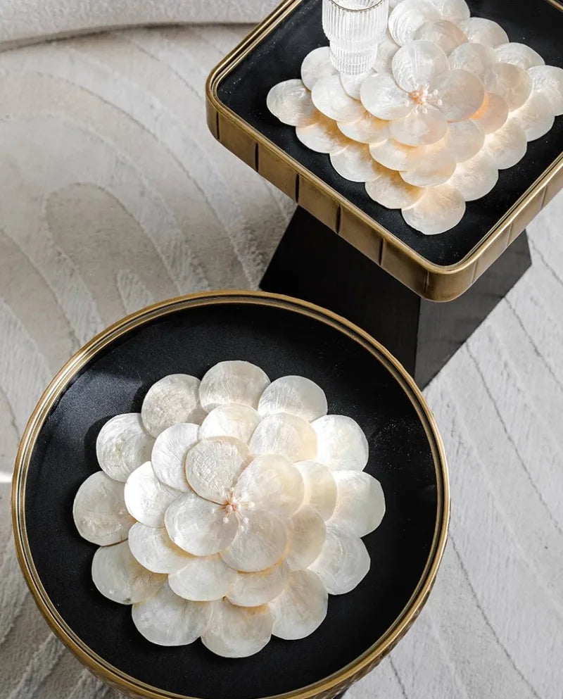 Uitstekende Luukse Art Deco Boho Koffietafel – Handgemaakte Natuurlike Skulp Inlegsel met Smeeyster Geometriese Basis &amp; Glasblad