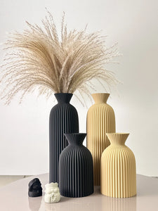 Piece Wavy Pattern Eccentric Vase Set – Stunning & Highly Popular