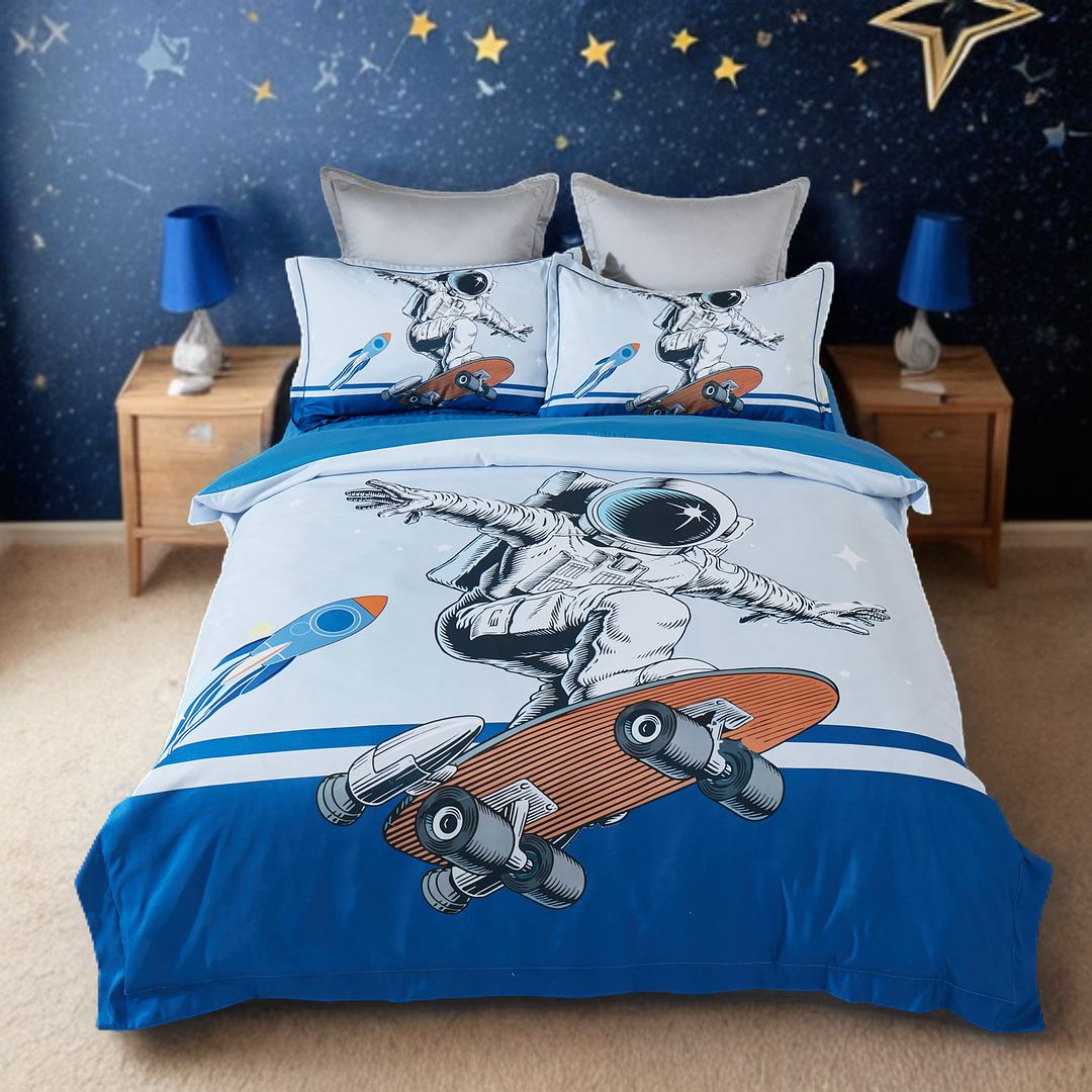 Astronaut on Skateboard Quilt Cover Set King Single – Space Adventure Bedding for Kids