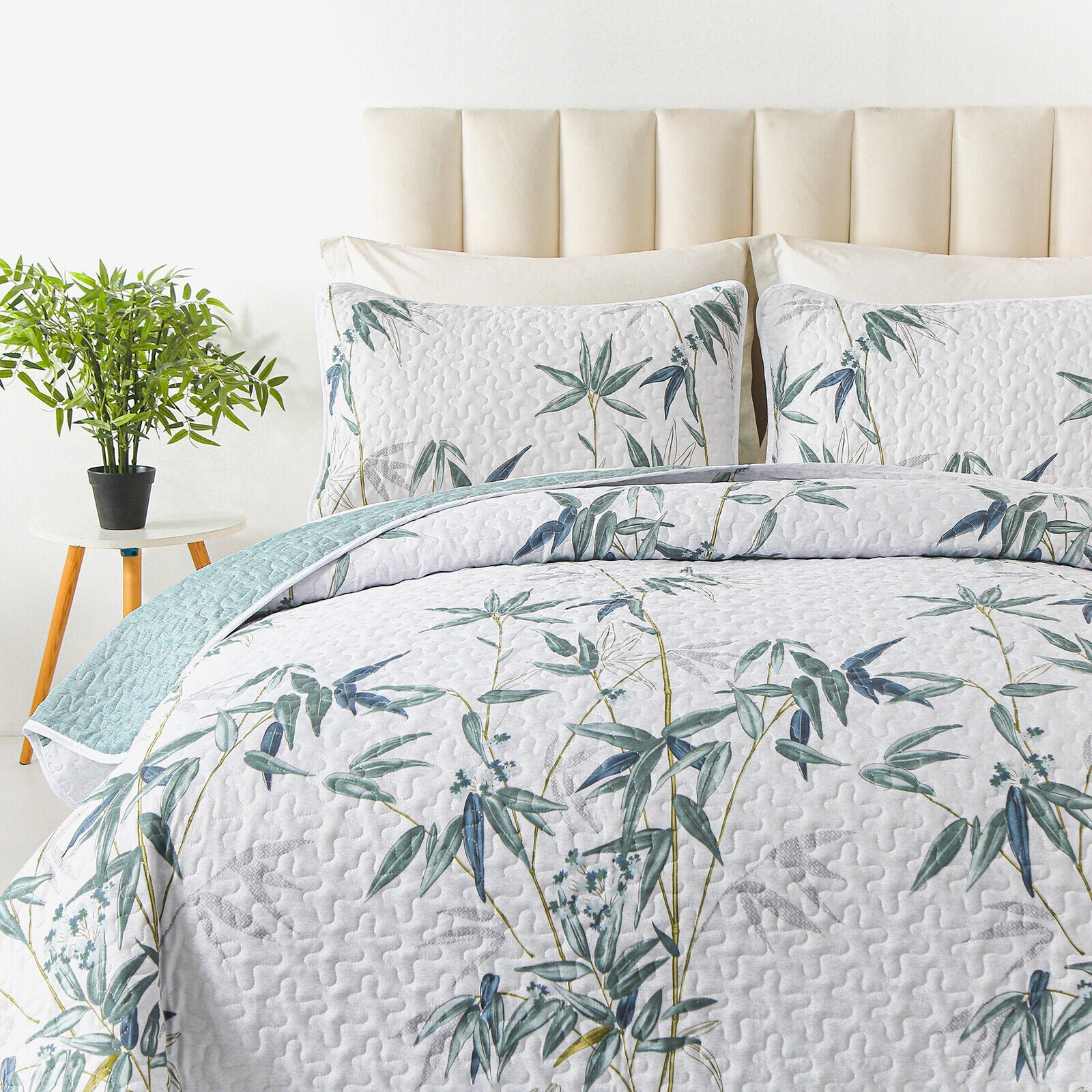 NNEDSZ Soft leafey bloom Quilted 3 Pc Bedspread & Pillow Cover Set-1