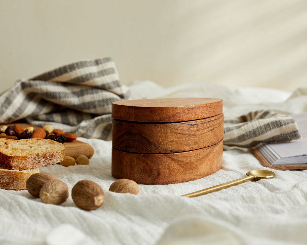 Acacia Wood Seasoning Pot with Lid – Double Compartment Spice Storage