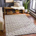 Handwoven Jute & Cotton Rug – Transitional Bohemian Design, Black & Cream