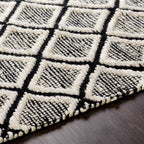 Handwoven Jute & Cotton Rug – Transitional Bohemian Design, Black & Cream
